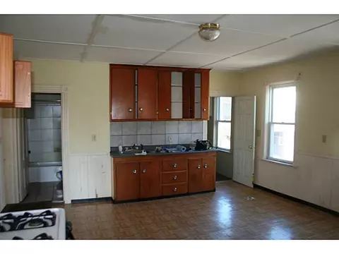 570 Privilege St, Woonsocket, RI 02895 photo 10