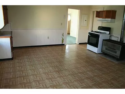 570 Privilege St, Woonsocket, RI 02895 photo 7
