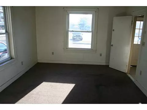 570 Privilege St, Woonsocket, RI 02895 photo 5