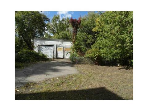 501 Front St, Woonsocket, RI 02895 photo 3
