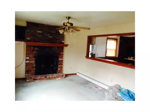 10 Ridgeway Dr, Warren, RI 02885 photo 9