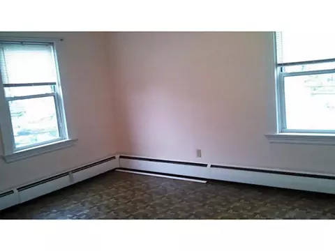 10 Ridgeway Dr, Warren, RI 02885 photo 6