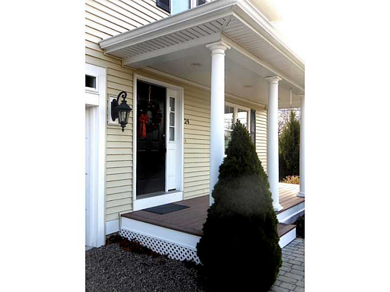 24 Crestview Dr, Westerly, RI 02891 photo 3
