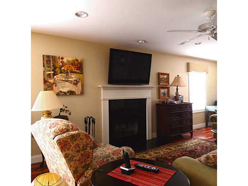 24 Crestview Dr, Westerly, RI 02891 photo 5