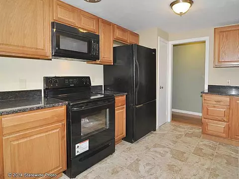 120 Cushing Rd, Warwick, RI 02888 photo 5