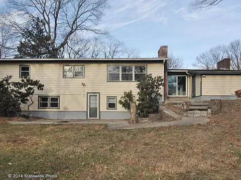 120 Cushing Rd, Warwick, RI 02888 photo 3