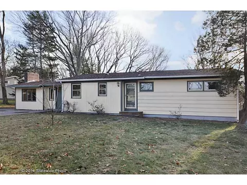 120 Cushing Rd, Warwick, RI 02888 photo 1