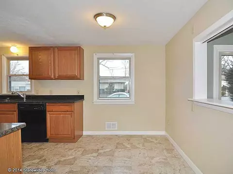 120 Cushing Rd, Warwick, RI 02888 photo 6