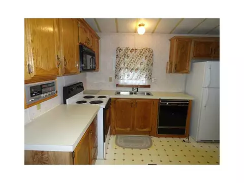 83 Wright Way, Coventry, RI 02816 photo 2
