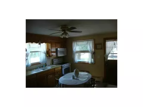 98 Bourassa Ave, Woonsocket, RI 02895 photo 4