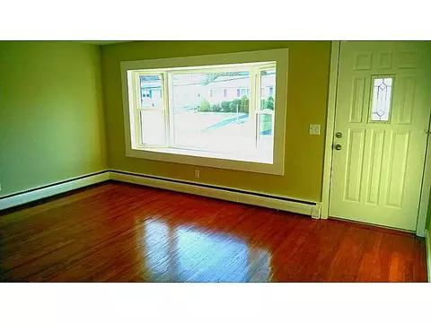 86 Foxcroft Ave, Warwick, RI 02889 photo 4