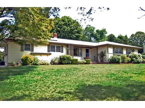 2 Westview Dr, Westerly, RI 02891 photo 13