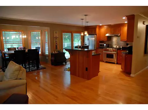 2 Westview Dr, Westerly, RI 02891 photo 2