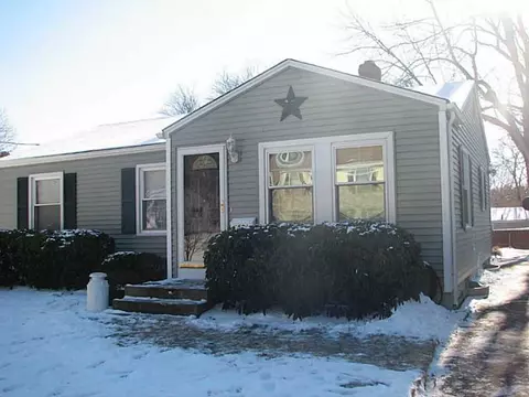 59 Patton Rd, Woonsocket, RI 02895 photo 1