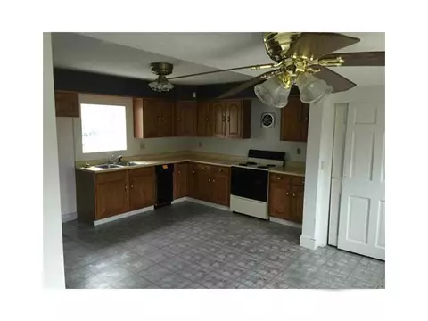 309 Brick Top Rd, Windham, CT 06280 photo 5