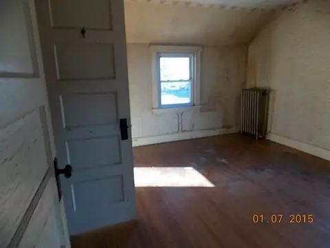 16 Broad St, Coventry, RI 02816 photo 7