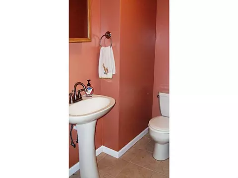 259 Lydia Ave, Woonsocket, RI 02895 photo 22
