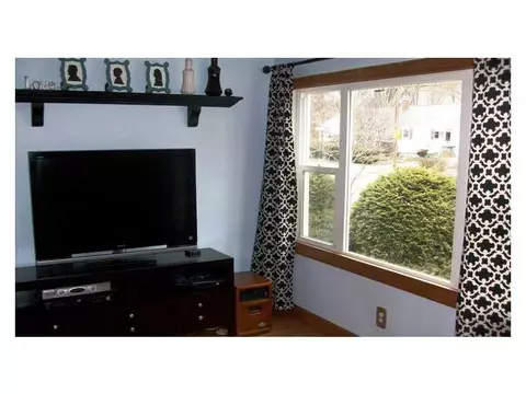 259 Lydia Ave, Woonsocket, RI 02895 photo 8