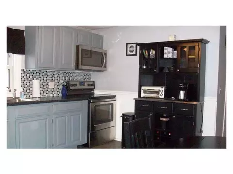 259 Lydia Ave, Woonsocket, RI 02895 photo 9