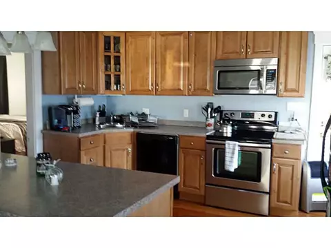 39 Ballou St, Woonsocket, RI 02895 photo 5