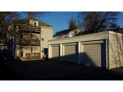 39 Ballou St, Woonsocket, RI 02895 photo 2