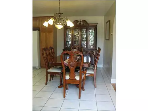 13 Gladding St, Bristol, RI 02809 photo 8