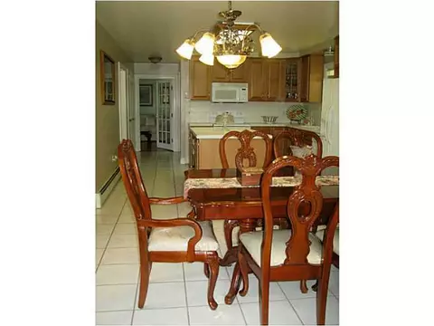 13 Gladding St, Bristol, RI 02809 photo 7
