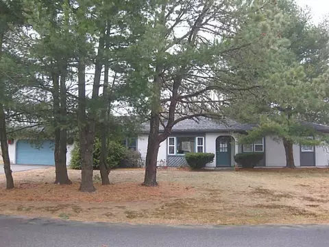 21 Claypool Dr, Warwick, RI 02886 photo 1