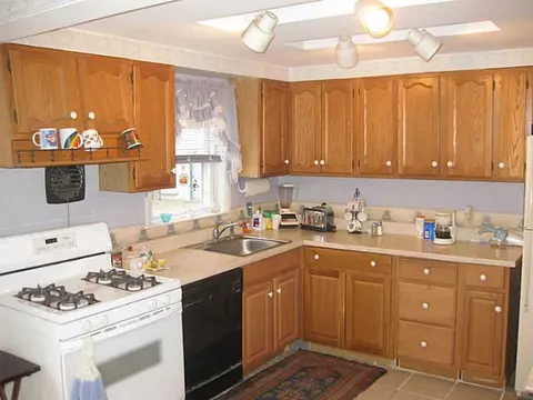 21 Claypool Dr, Warwick, RI 02886 photo 7