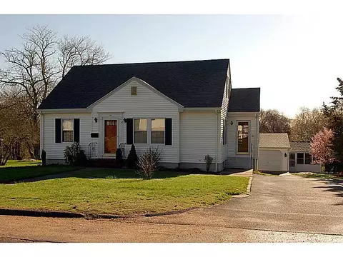 16 Harrison Ave, Westerly, RI 02891 photo 1