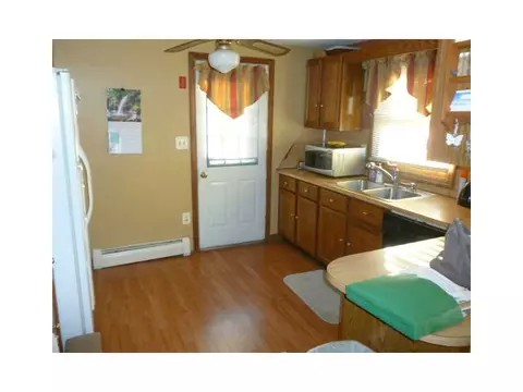 117 Prince St, Woonsocket, RI 02895 photo 4