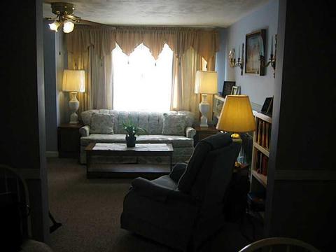 500 Buttonwoods Ave, Warwick, RI 02886 photo 5
