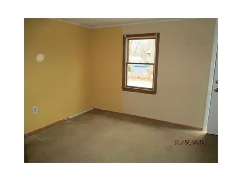 85 John St, Warwick, RI 02889 photo 6