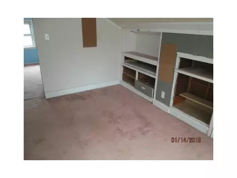 85 John St, Warwick, RI 02889 photo 8
