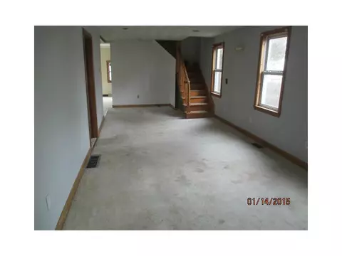 85 John St, Warwick, RI 02889 photo 4