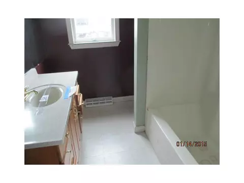 85 John St, Warwick, RI 02889 photo 7