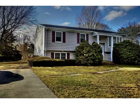 31 Bugbee Ave, Warwick, RI 02889 photo 1