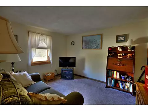 31 Bugbee Ave, Warwick, RI 02889 photo 12