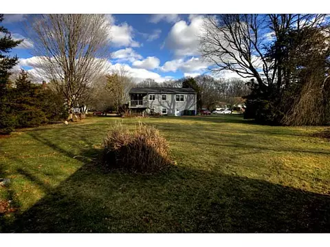 31 Bugbee Ave, Warwick, RI 02889 photo 4