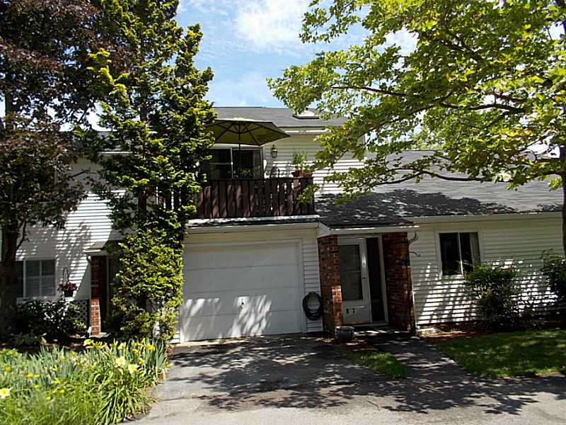 897 Halifax Dr, Warwick, RI 02886 photo 8