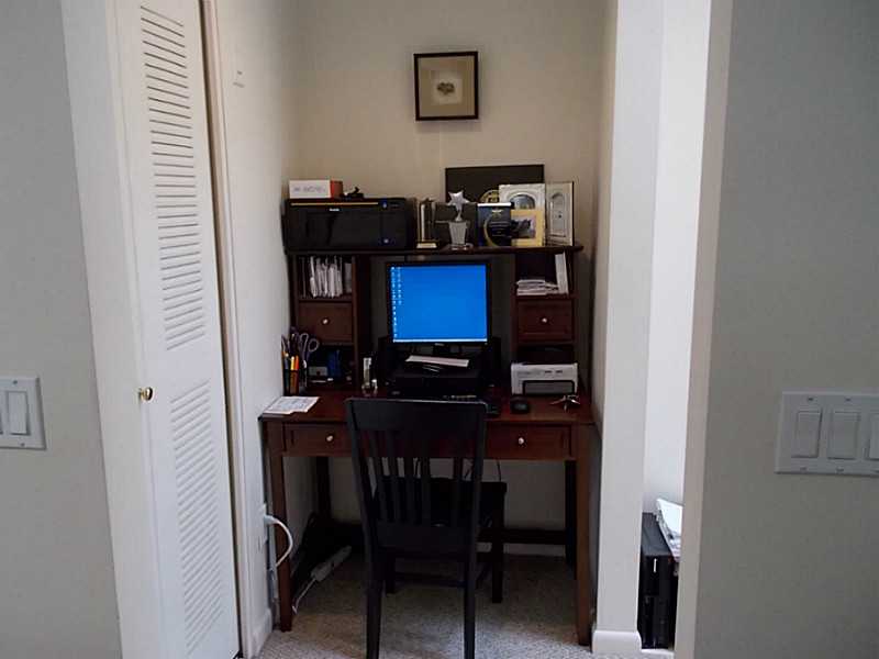 897 Halifax Dr, Warwick, RI 02886 photo 2