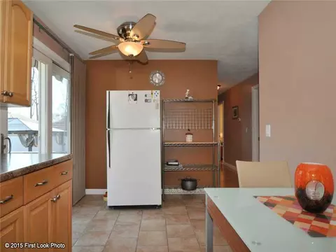 84 Lloyd Ave, Warwick, RI 02889 photo 8
