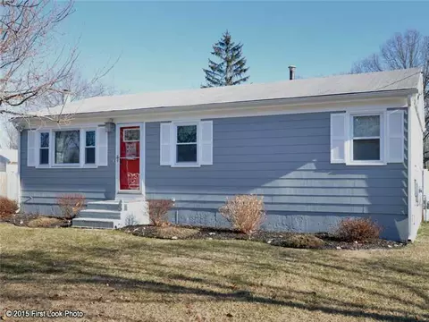 84 Lloyd Ave, Warwick, RI 02889 photo 1