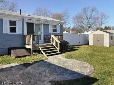 84 Lloyd Ave, Warwick, RI 02889 photo 11
