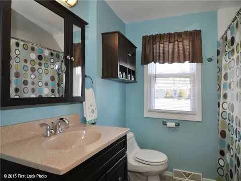 84 Lloyd Ave, Warwick, RI 02889 photo 24