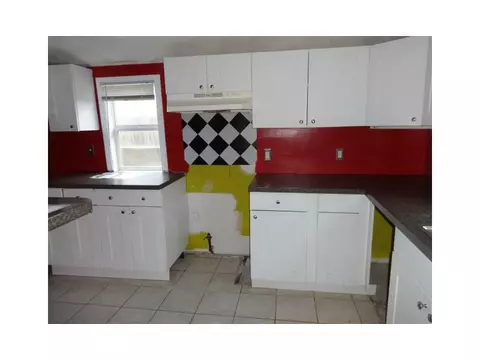 37 Mohawk Ave, Warwick, RI 02889 photo 6