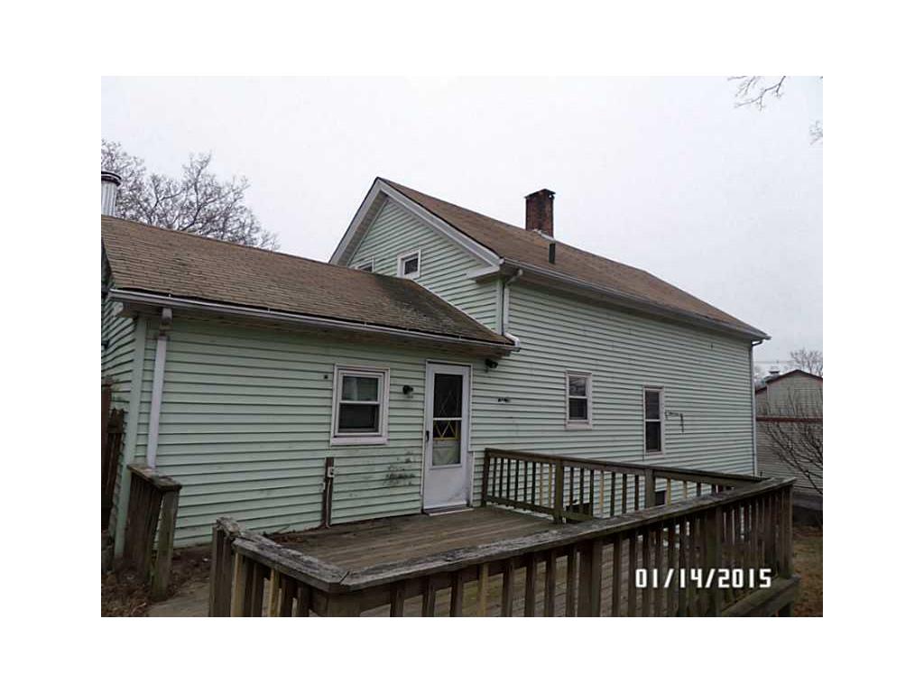 8 Bates Ave, Coventry, RI 02816 photo 2