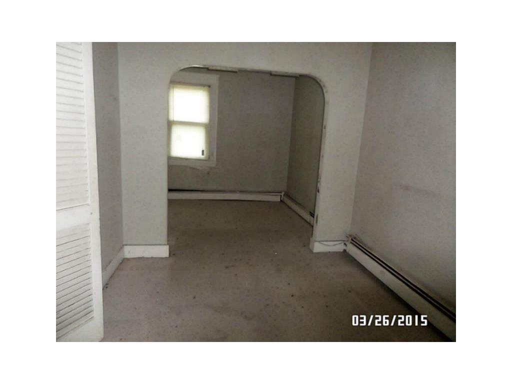8 Bates Ave, Coventry, RI 02816 photo 5