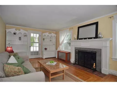 14 Cornell Ave, Warwick, RI 02888 photo 3