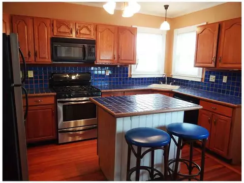 29 Chester Ave, Westerly, RI 02891 photo 3